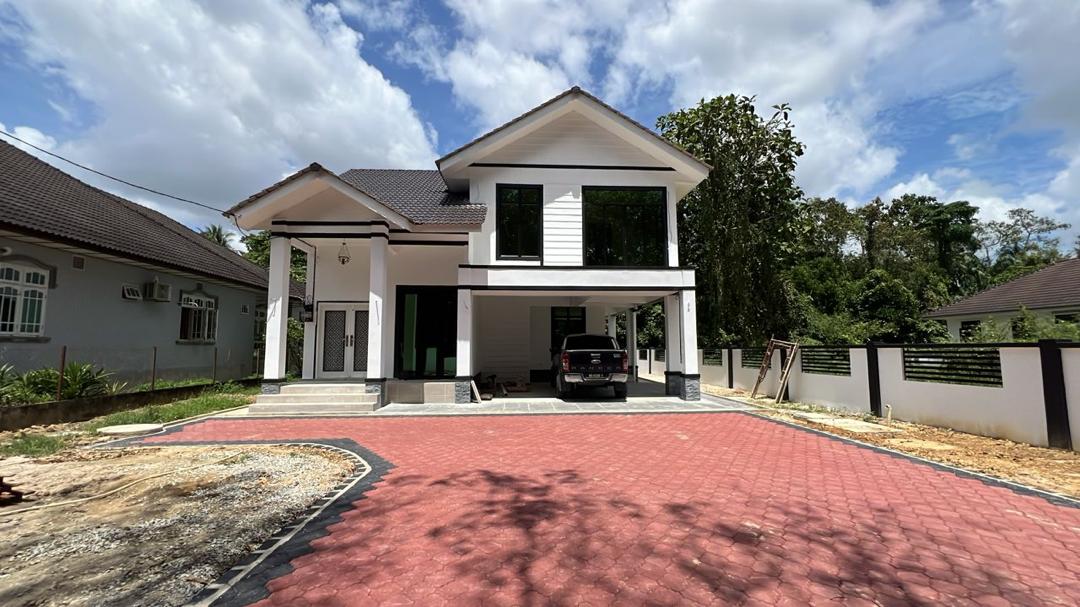 Rumah siap dibina - hadapan penuh