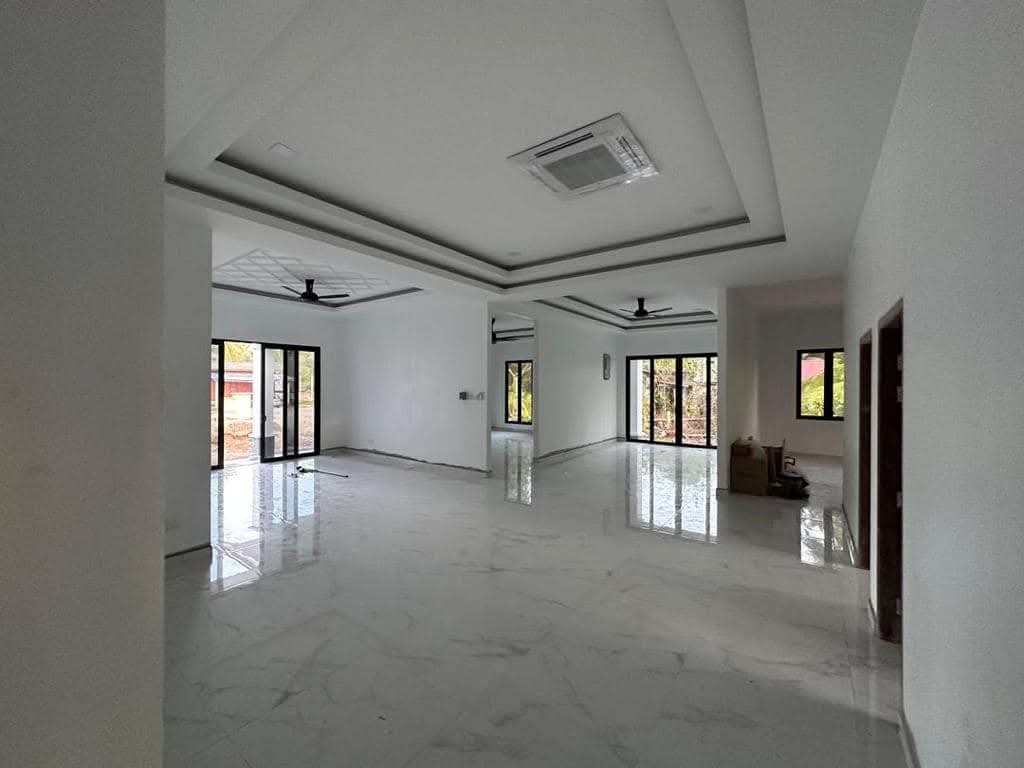 Ruang dalaman rumah siap dibina